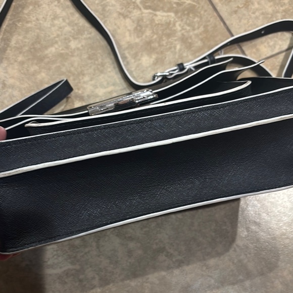 Marc by Marc Jacobs Black Crossbody Bag - Picture 6 of 9